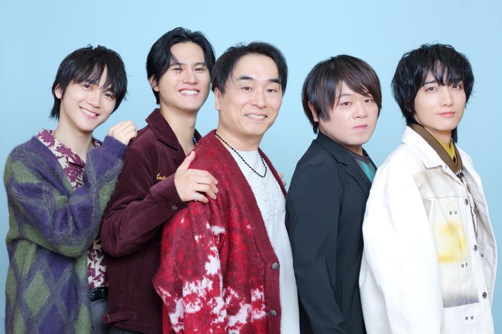 （左から）戸谷菊之介、武内駿輔、関智一、松岡禎丞、小林千晃 クランクイン！ 写真：高野広美 width=