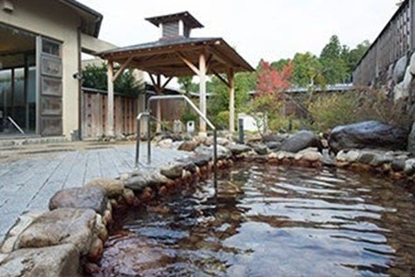 【三重県伊賀市】温泉・自然・体験で癒される新たな滞在拠点「glampark さるびの温泉」がオープン！