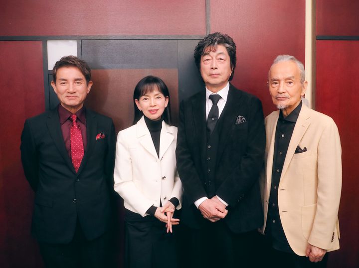 （左から）田中健、岡田奈々、中村雅俊、秋野太作 クランクイン！ 写真：米玉利朋子（G.P. FLAG inc） width=