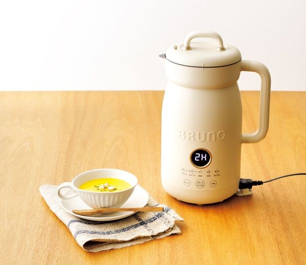 材料をざっくり切って入れたら、ボタンを押すだけ 撮影／安井真喜子