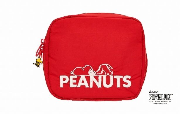 「【Cosme Kitchen】＜PEANUTS＞スクエアポーチ」(2970円)
