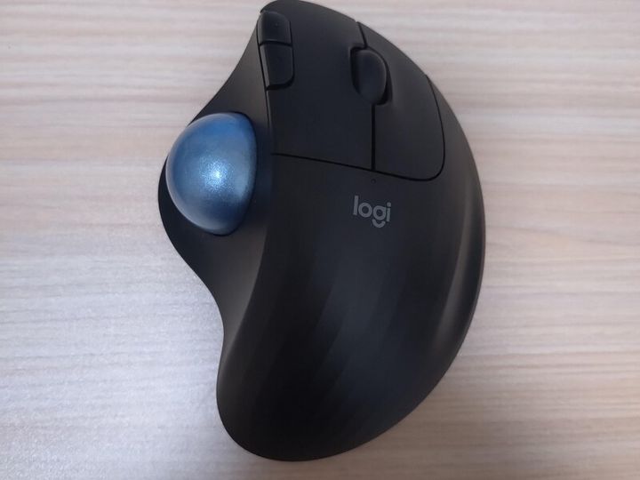 ロジクール「ワイヤレス トラックボールマウス」は長時間の作業にも最適