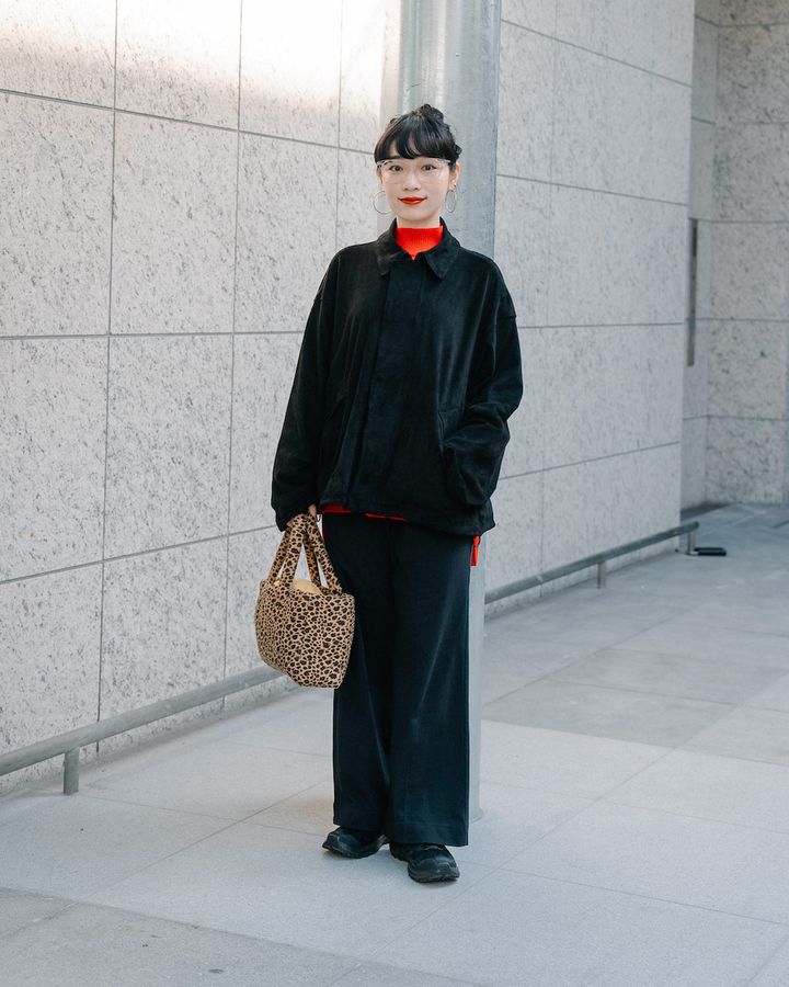 真冬の“モノトーン”コーデ5選。差し色や素材感で個性を発揮しよう【TOKYO SNAP】