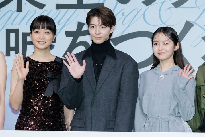 映画『架空の犬と嘘をつく猫』初日舞台挨拶の様子 クランクイン！ width=