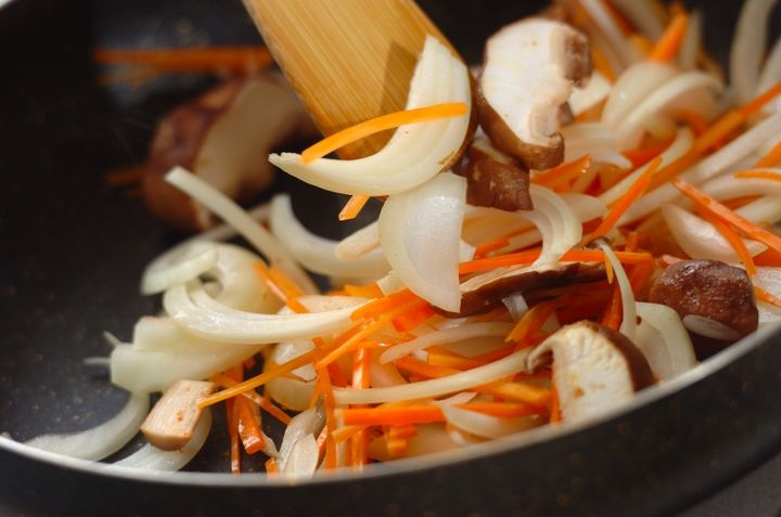 一番簡単！豚肉の焼き 野菜たっぷりでご飯すすむ by金丸 利恵さんの作り方2
