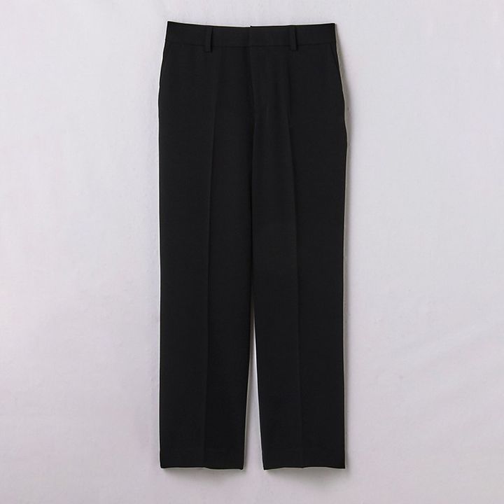 しまむらのストレートパンツ（どこでもっと！）