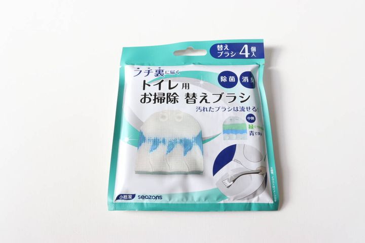 セリア 洗剤付きトイレブラシパッド パッケージ