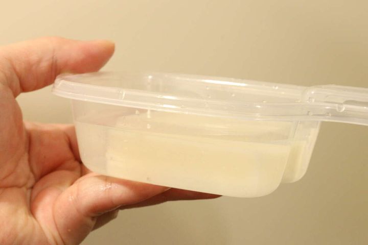 ダイソーのもちレンジにもちと水を入れる