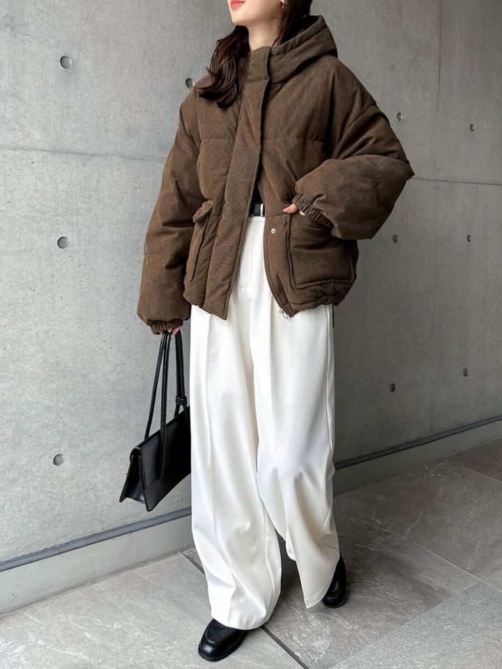 ブラウンダウン最旬ワイドパンツコーデ