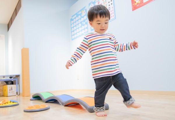 ミキハウスの幼児教室が26年春刷新。運動と脳育を強化し「がんばる脳」を育てる