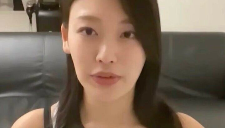 【写真・画像】元客室乗務員グラドル・風吹ケイの妖艶なミニスカナース姿に共演者ら大興奮「ムラつき上げてる」 1枚目