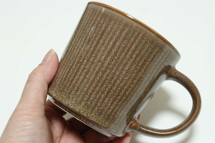 ダイソーのビンテージ調マグカップの質感