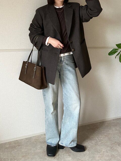 GUソフトシアークルーネックTのジャケットコーデ