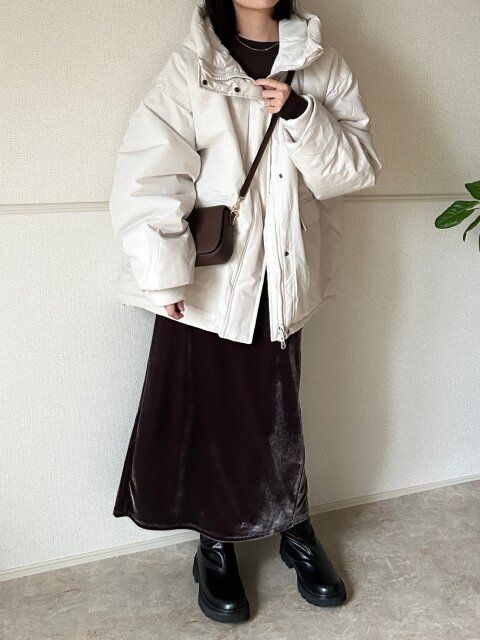 GUソフトシアークルーネックTの中綿アウターコーデ