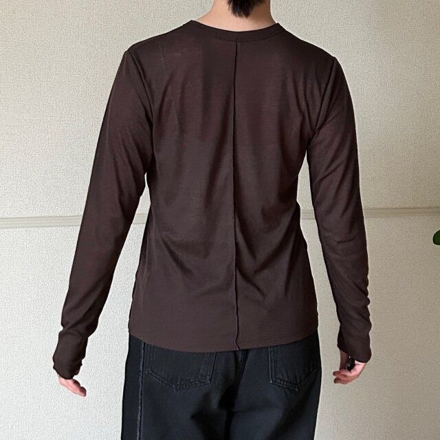 GUソフトシアークルーネックT Lサイズ着用 背面