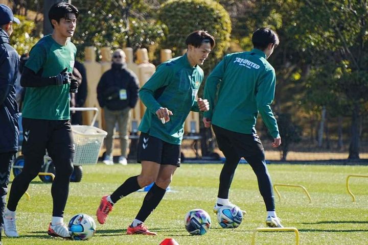 画像: 期待がかかる津久井（中央、写真：浅野凜太郎）