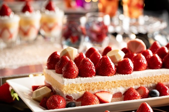 ANAクラウンプラザホテル福岡「ストロベリーデザートビュッフェ ～Jewelberry☆Collection～」ダイヤストロベリーショートケーキ