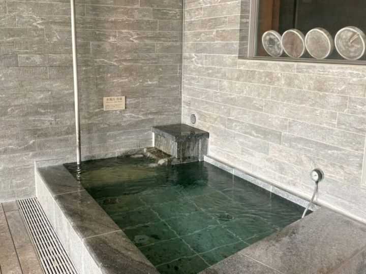 水風呂／箱根・芦ノ湖温泉リゾート「はなをり」