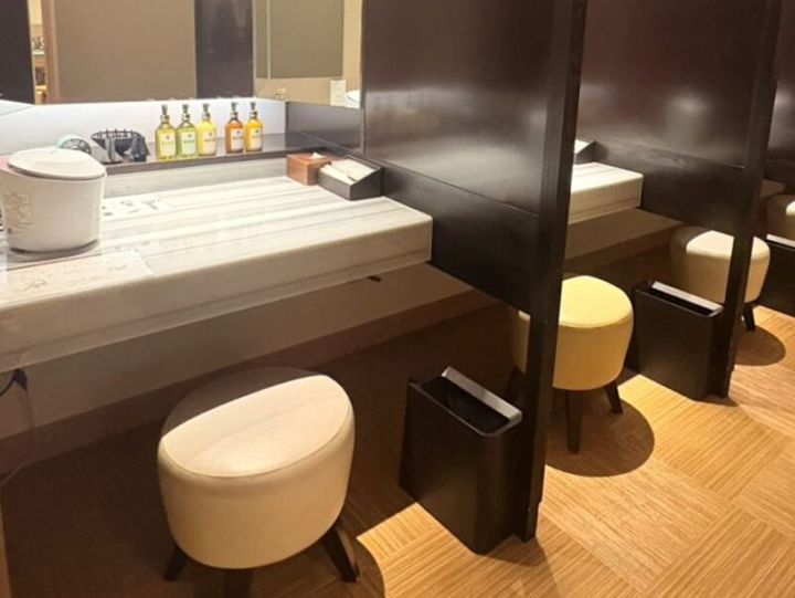 パウダールーム／箱根・芦ノ湖温泉リゾート「はなをり」