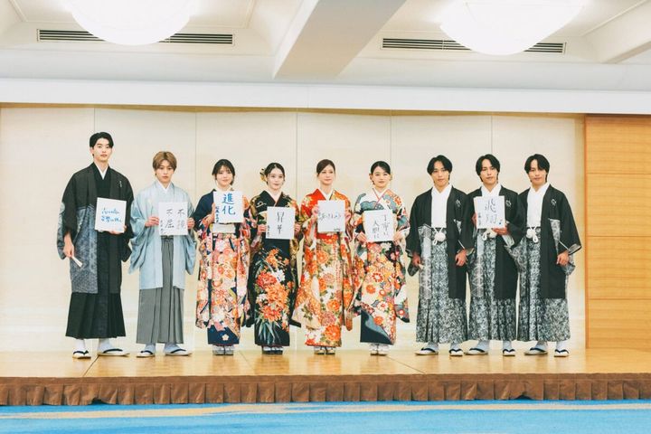 12月21日にグランドプリンスホテル新高輪にて行われたエイベックス・マネジメント・エージェンシー所属のモデル・タレントによる晴れ着お披露目会の様子