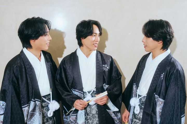 SNS総フォロワー数330万人を誇る、三つ子の佐藤三兄弟