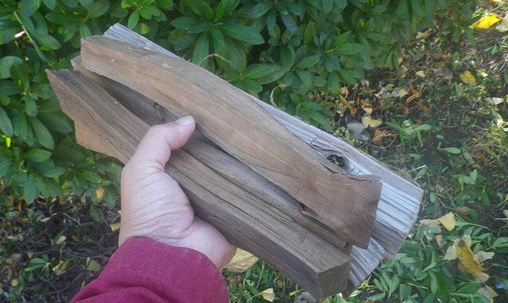 キャンプ場で薪が買えない！？到着時間別・薪の調達ルートと「失敗しない」焚き火術