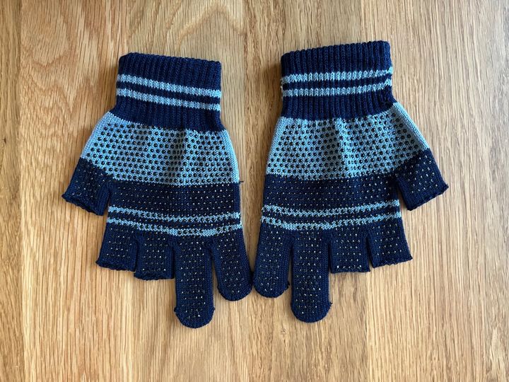 【100均】防寒手袋を8組買ってみた！ダイソー・セリア・キャン★ドゥの商品を比較