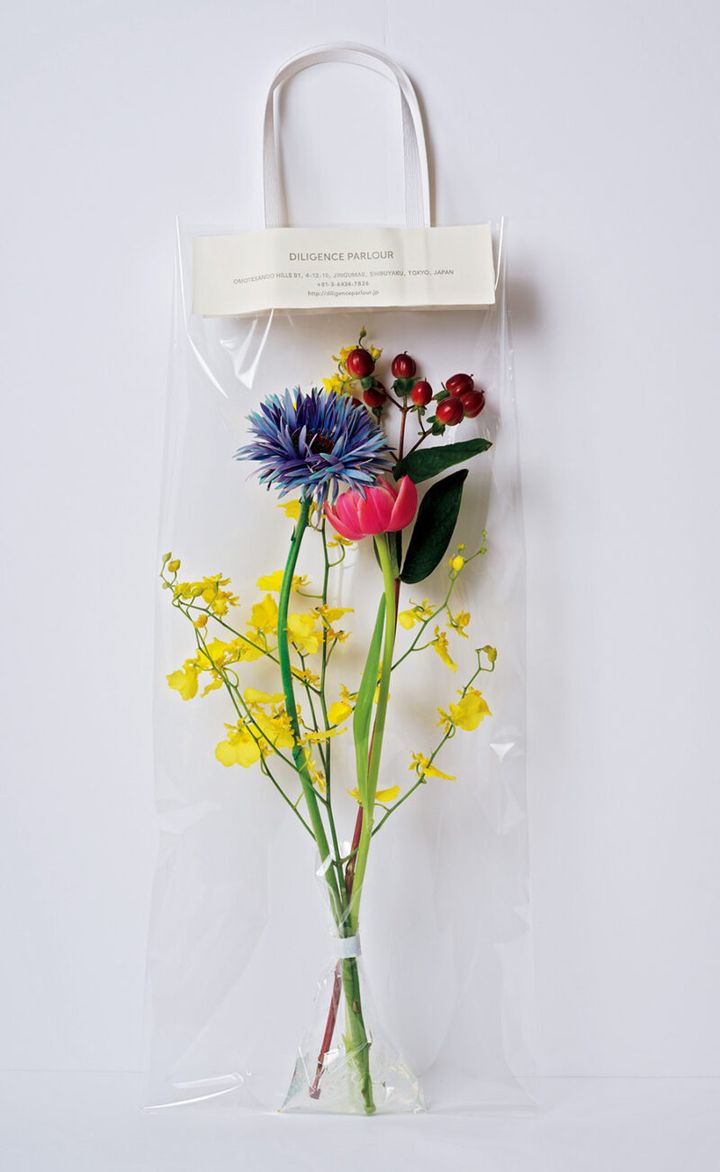 フラワークリアバッグ¥1,870（参考価格。時価で変動あり）／DILIGENCE PARLOUR OMOTESANDO
