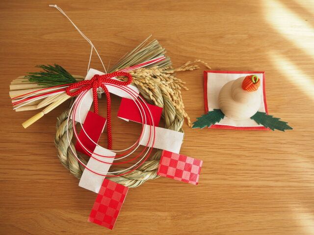 季節物の飾りを片付ける