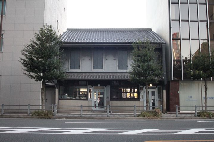 「EMBANKMENT Coffee」外観