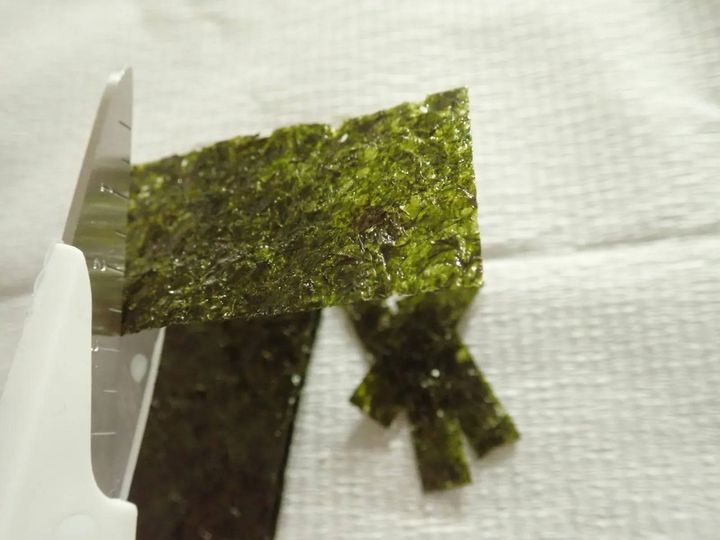 DAISO(ダイソー)：ミニキッチンハサミ(wavy)