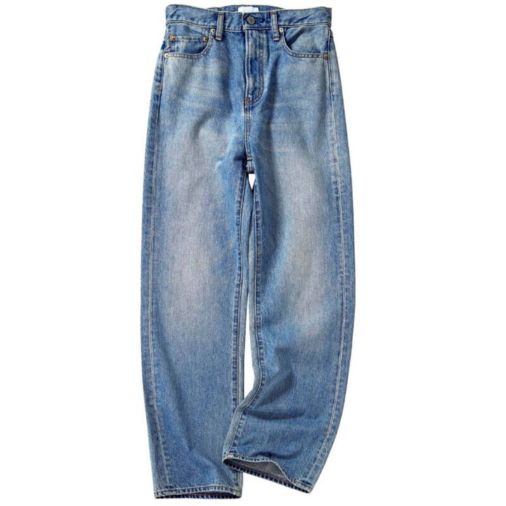 デニムパンツ￥19,800（アングリッド）