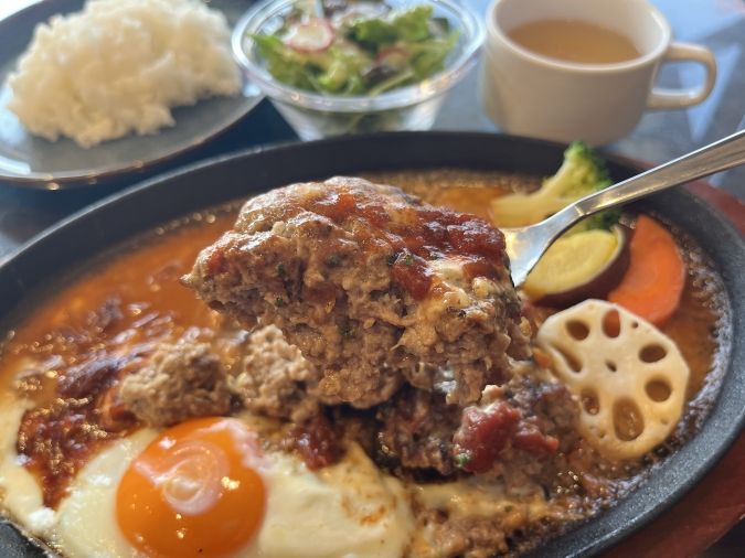 ハンバーグきりんROUTE68 デミグラスチーズ