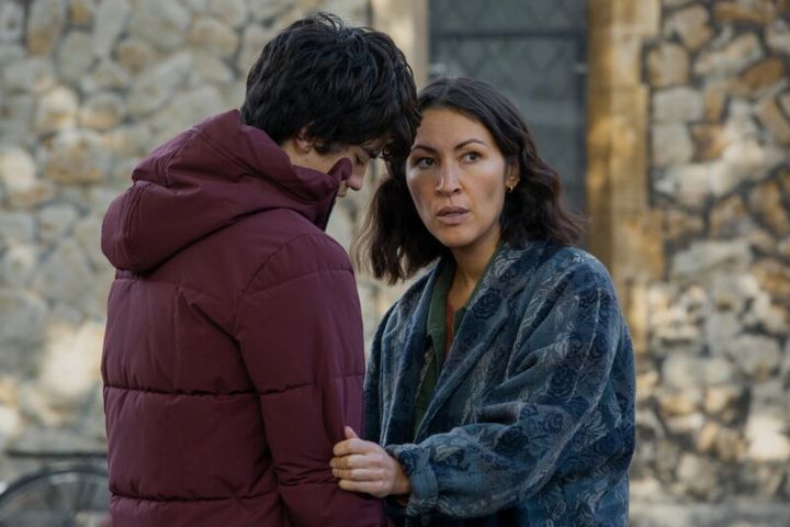 自閉症の少年を心配する母親は、路上セッションをやめさせるが……。Netflix映画『あの頃輝いていたけれど』独占配信中