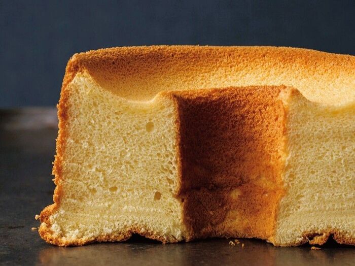 シフォンケーキ「型から外したあと、上面が沈んでしまう」のはなぜ？原因をプロに教わりました