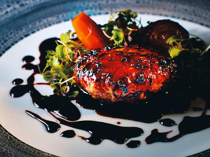 溜池山王『arrosoir』の「東京ハンバーグ ソースペリグー」