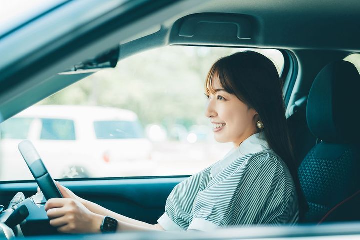 「若者の車離れ」はデータでも鮮明に\
