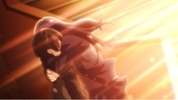 市川に嫌われてしまったと思った山田が衝動的にハグをする [c]桜井のりお（秋田書店）／僕ヤバ製作委員会