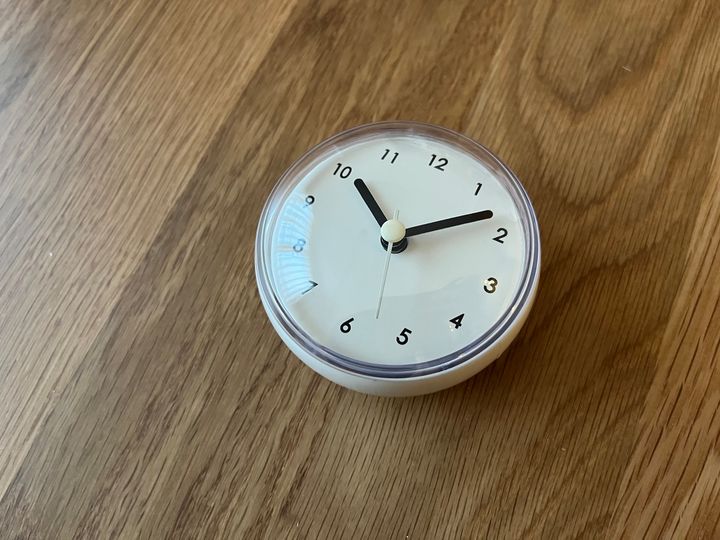【100均】置き時計を5個買ってみた！ダイソー・セリア・キャン★ドゥの売り場を調査