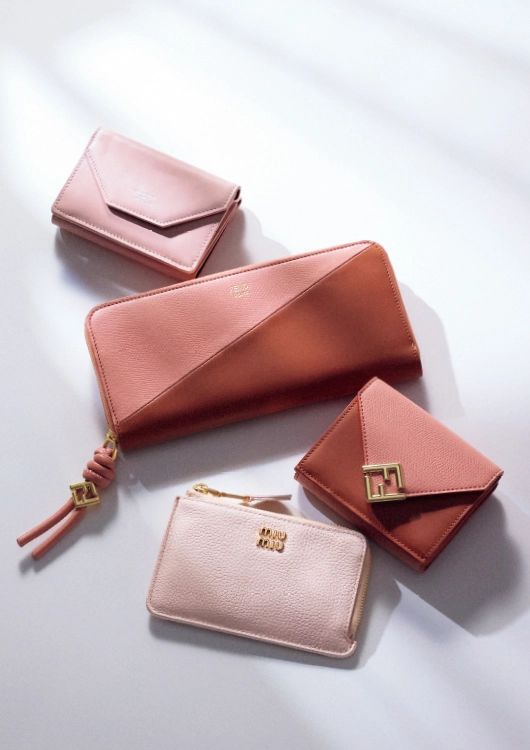 パールピンクの財布