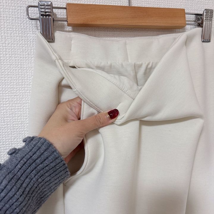 GUパフスウェットナロースカートの生地感