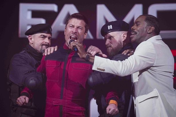 娘の医療費のため、全世界から追われる身となったベンの逃走劇が展開！ [c]2025 Paramount Pictures. All Rights Reserved. 