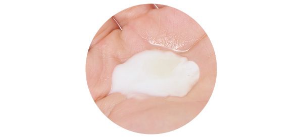 水分が多いと混ざらないので、クリームは油分多めのものを。