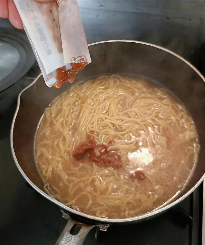 無印良品「生麺を熟成乾燥させたラーメン 魚介香味みそ」