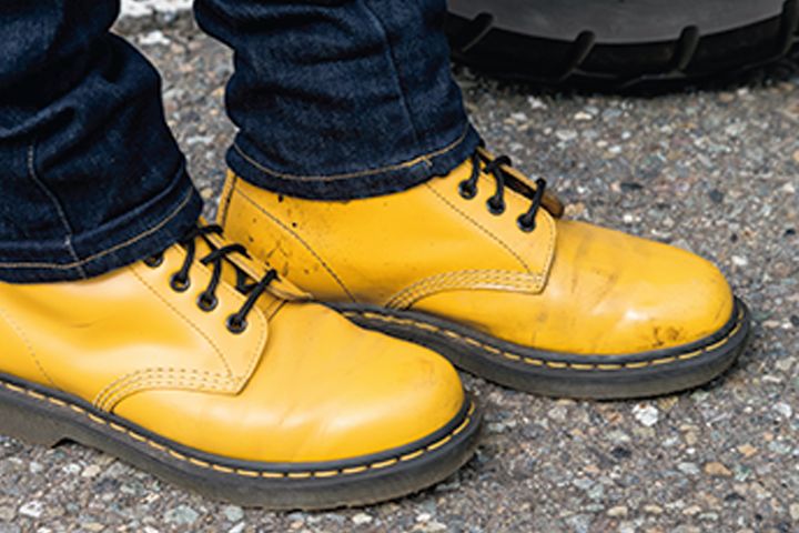 寒暖差を乗り切るレイヤリング！愛車とカラーを揃えたお洒落ライダーたちの冬仕度｜トナリのバイクジン関東