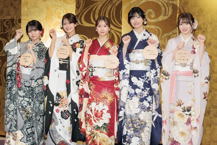 （左から）乃木坂46・瀬戸口心月、奥田いろは、菅原咲月、五百城茉央、愛宕心響 クランクイン！ width=