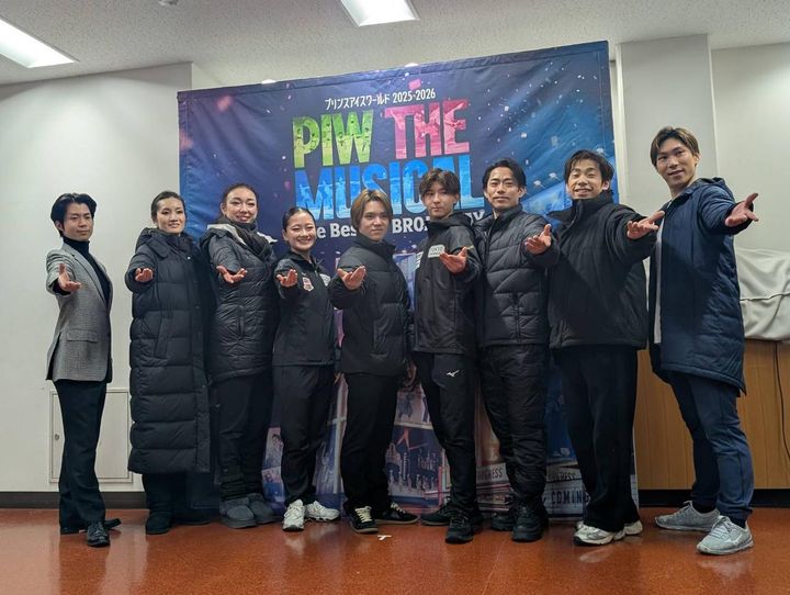 画像: 写真は左から 町田樹（プリンスアイスワールド公式アンバサダー）、荒川静香、 本郷理華、渡辺倫果、宇野昌磨、中田璃士、高橋大輔、織田信成、田中刑事。筆者撮影