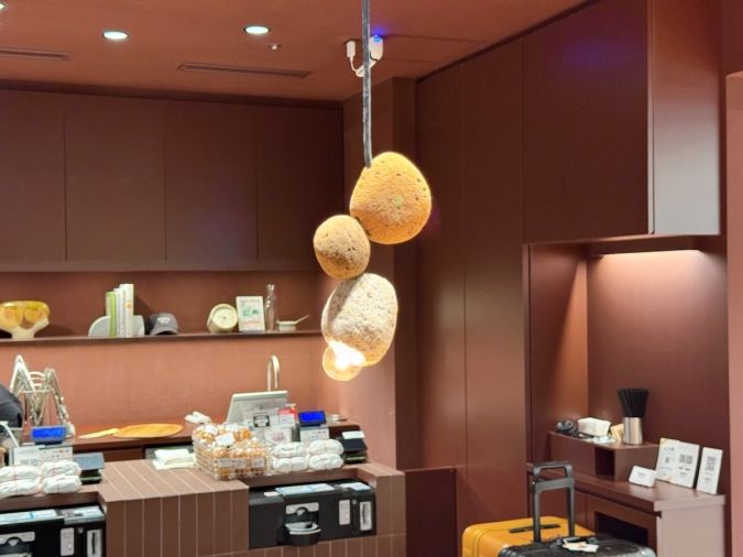 TRUFFLE mini博多駅店 ライト