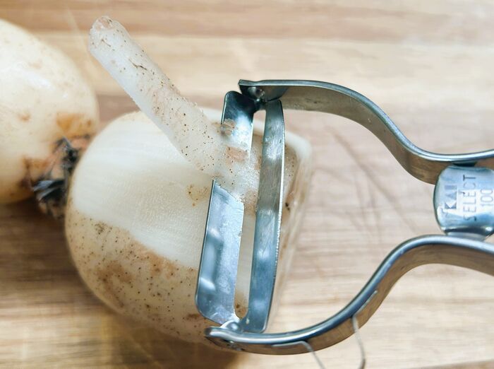 レンコンの穴が黒い…これって食べても大丈夫？正しい洗い方を調べてみた。