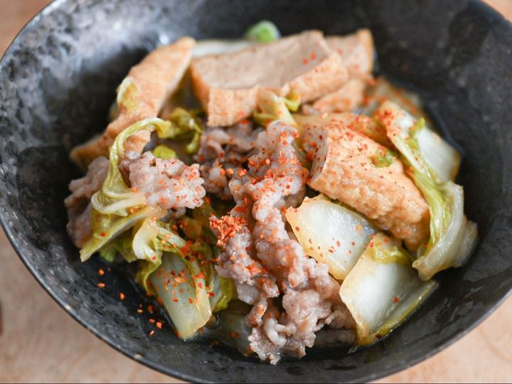 白いごはんと食べたい！厚揚げと白菜のすき焼き風